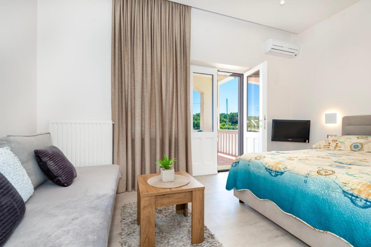 Apartment Bilice Beach Luaran gambar