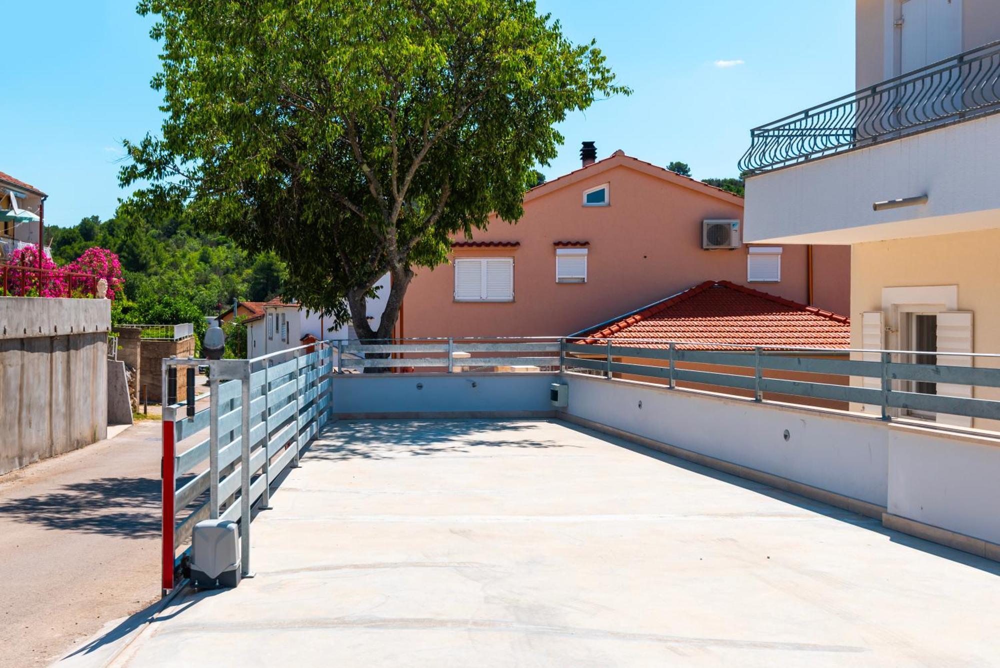 Apartment Bilice Beach Luaran gambar