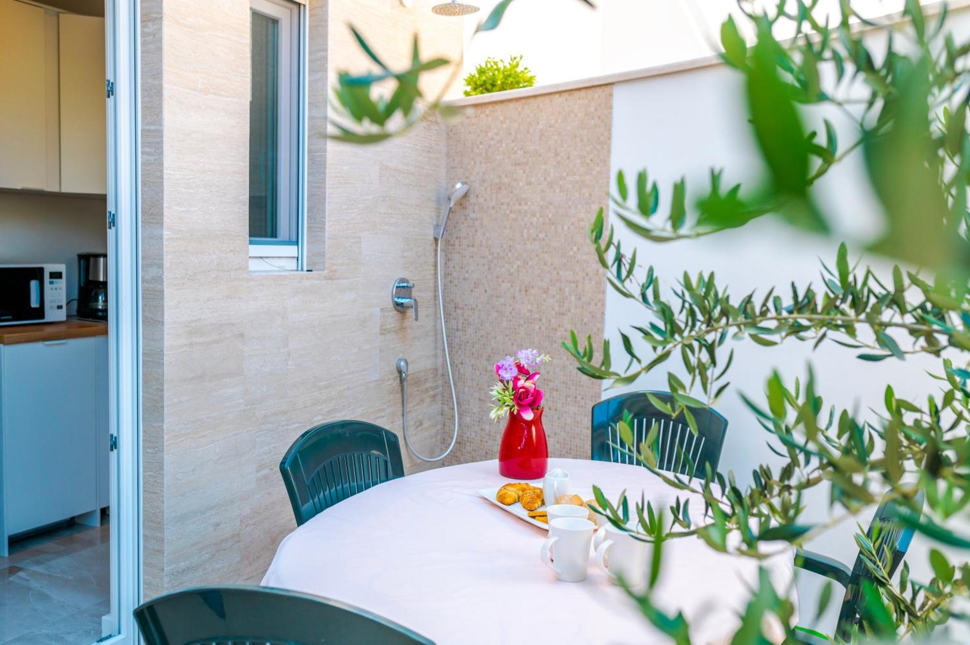 Apartment Bilice Beach Luaran gambar