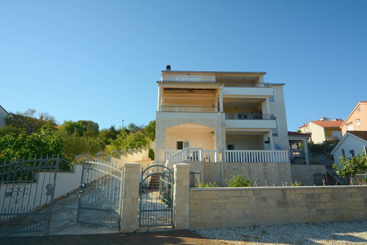 Apartment Bilice Beach Luaran gambar